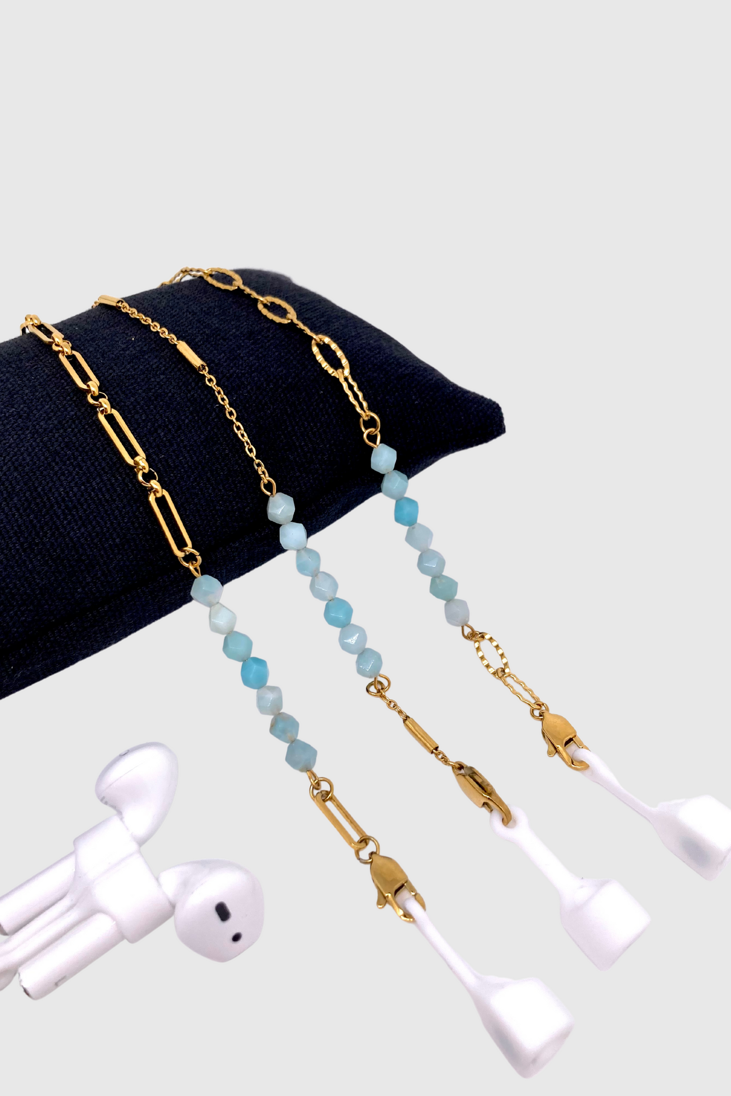 GOLDEN CHAIN | Chaînes pour lunettes et AirPods en acier inoxydable doré à l'or fin 18K sertie de deux rangs d'amazonite