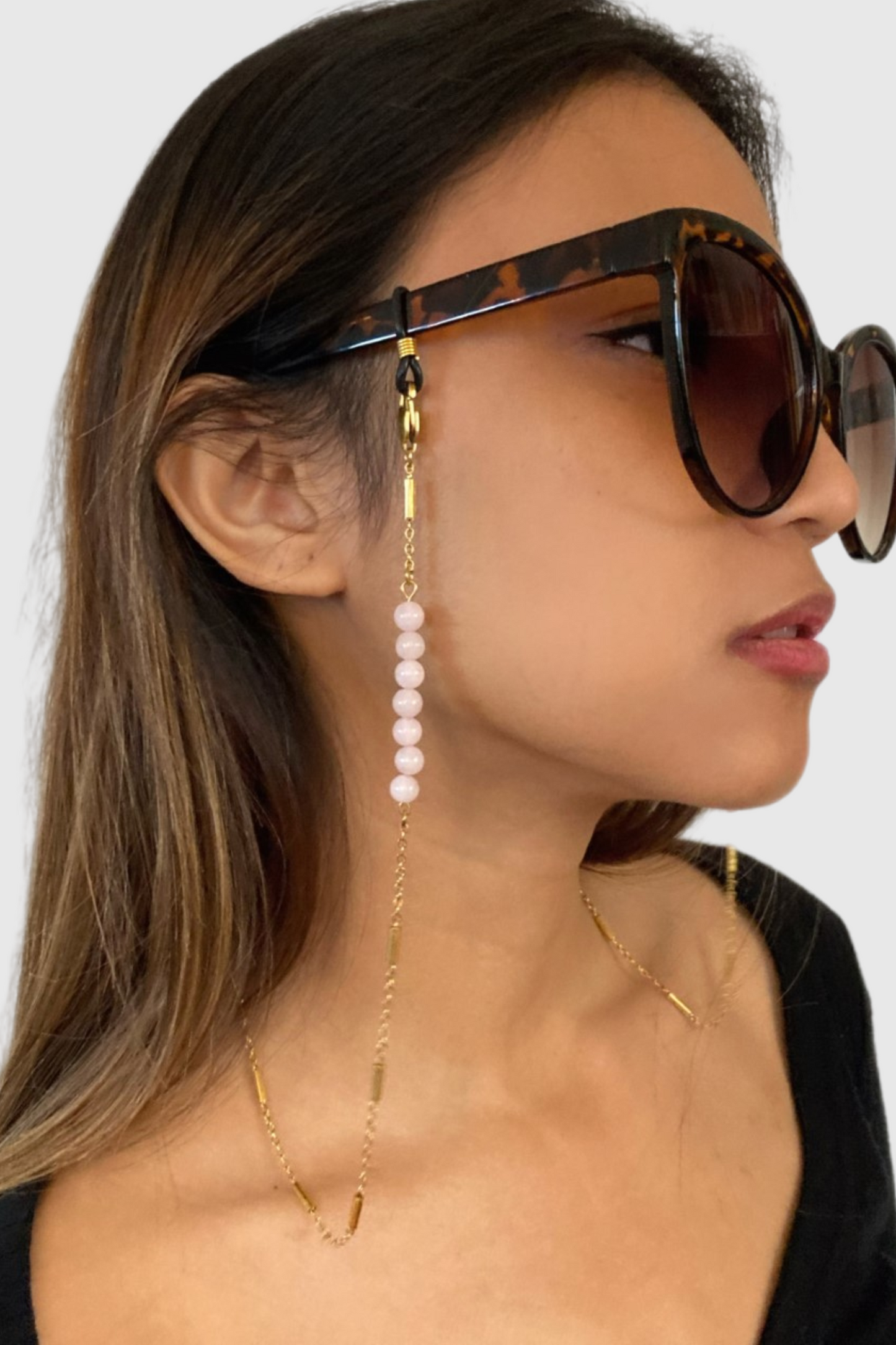 GOLDEN CHAIN | Chaînes pour lunettes et AirPods en acier inoxydable doré à l'or fin 18K sertie de deux rangs de quartz rose