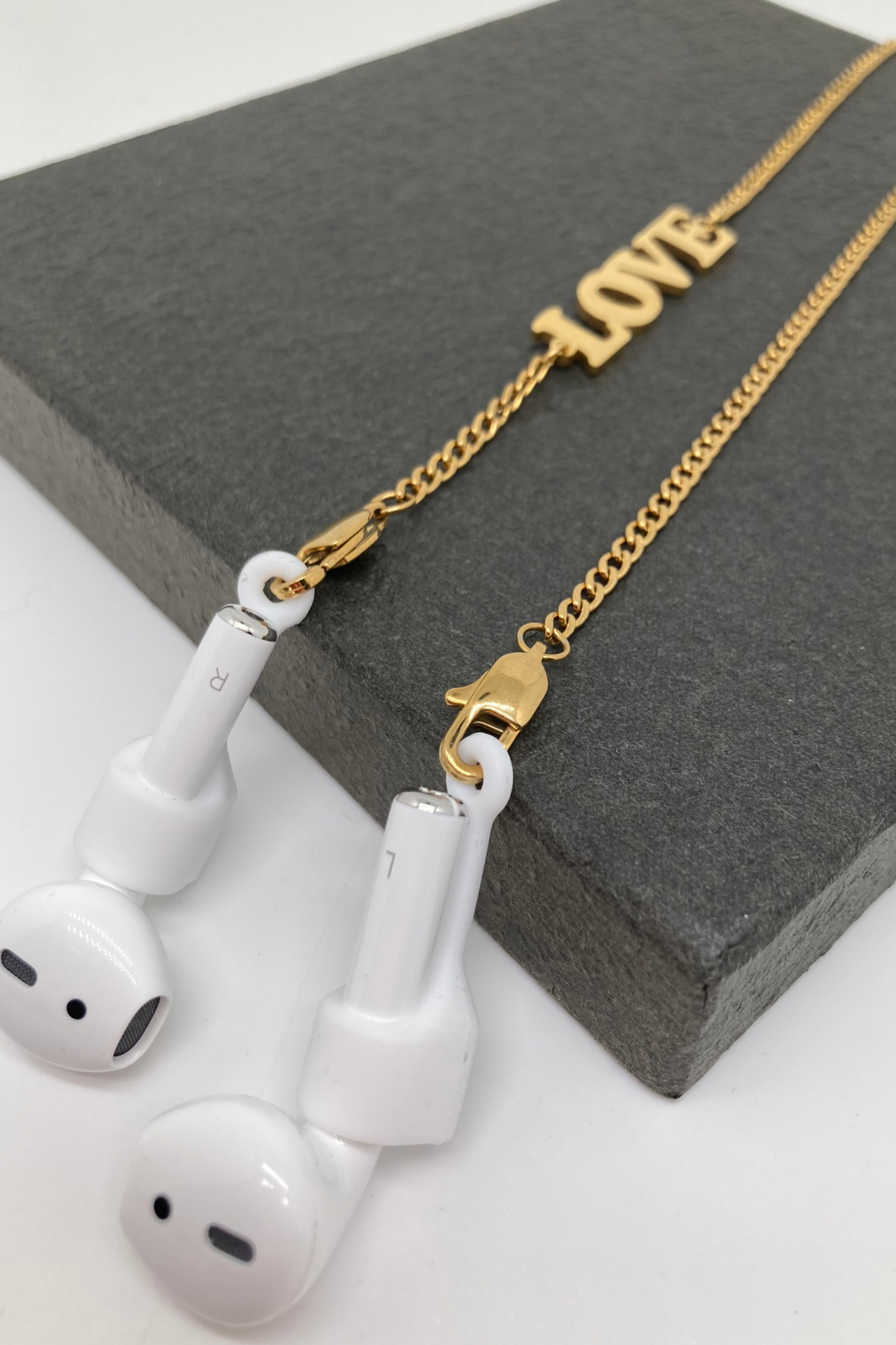 GOLDEN CHAIN - Chaîne pour AirPods ou lunettes en acier inoxydable doré à l'or fin 18K