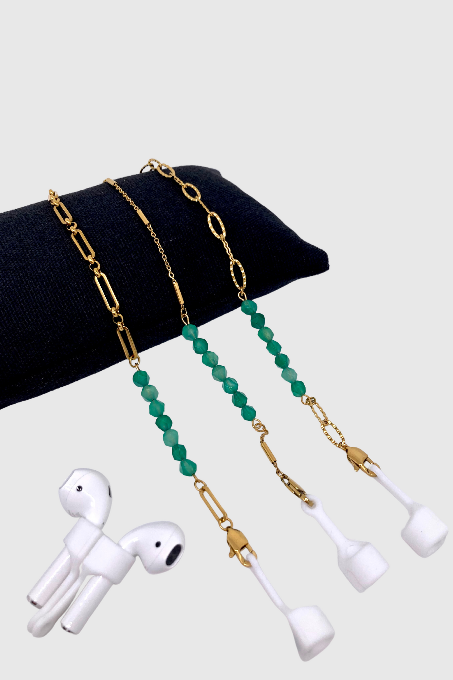 GOLDEN CHAIN | Chaînes pour lunettes et AirPods en acier inoxydable doré à l'or fin 18K sertie de deux rangs d'agate verte