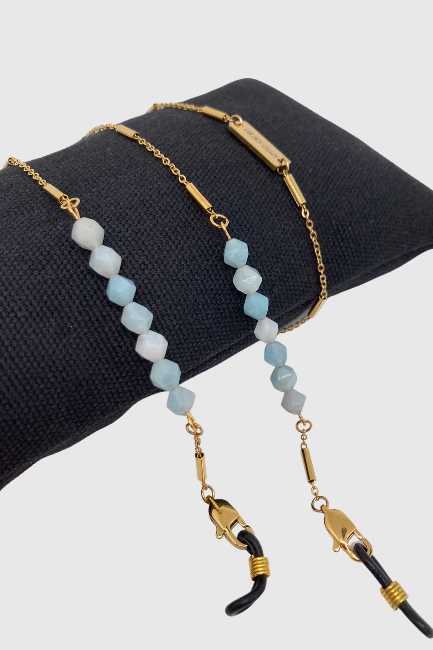 GOLDEN CHAIN | Chaînes pour lunettes et AirPods en acier inoxydable doré à l'or fin 18K sertie de deux rangs d'amazonite